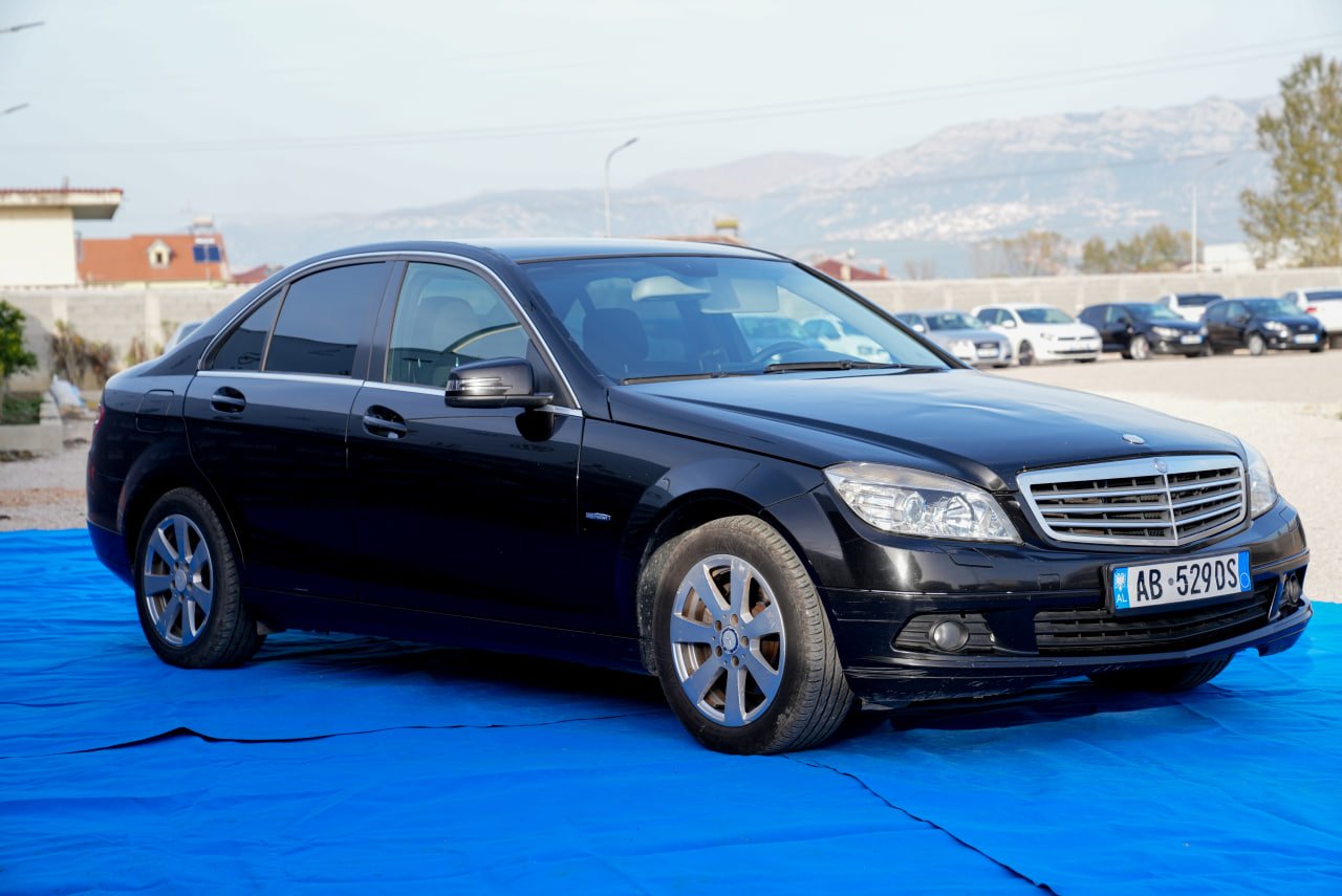 AB529DS-MERCEDES-BENZ-W204-2010-NERO