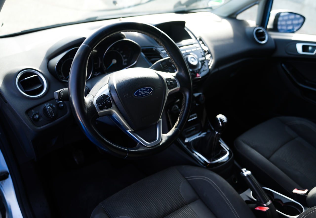 AB907UP-FORD-FIESTA-2015-GRIGIO (7)