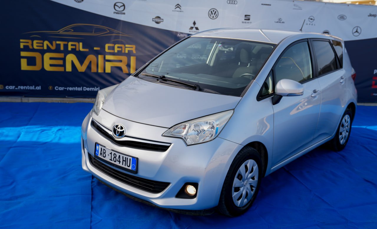 Toyota VERSO 2012 GRI (5)